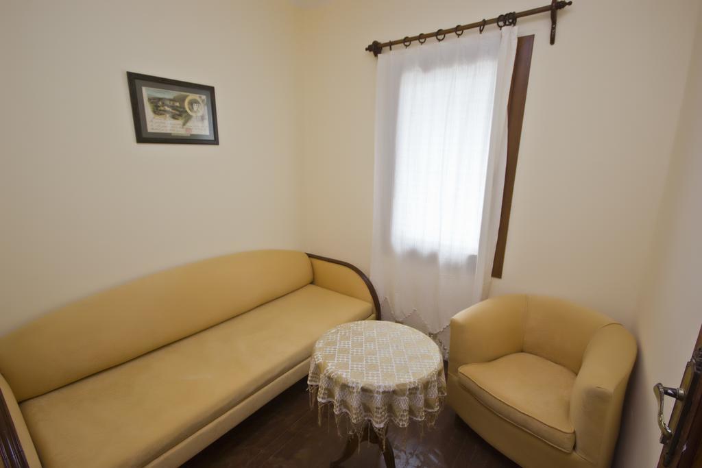 Kos Hotel Bodrum Екстериор снимка