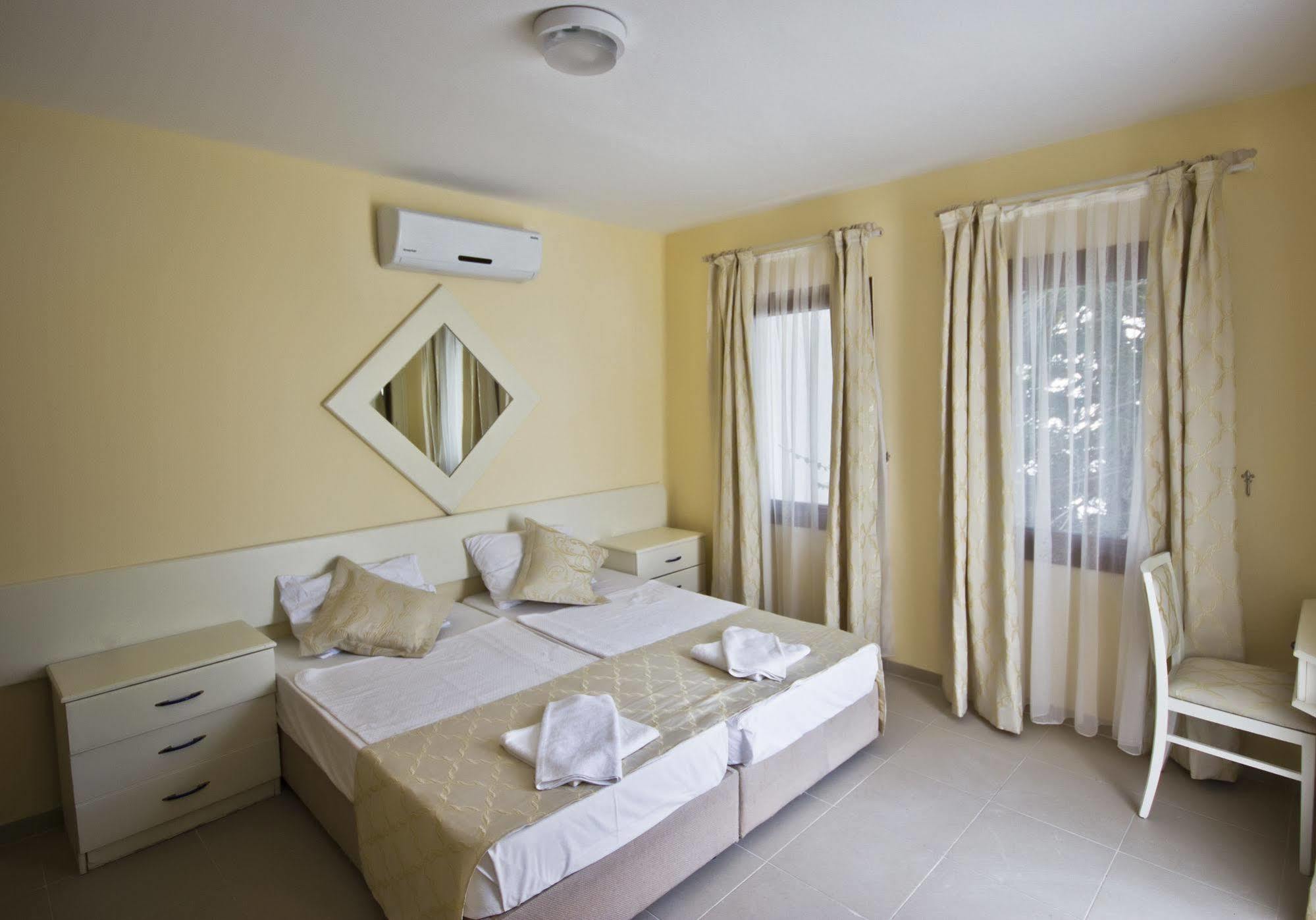 Kos Hotel Bodrum Екстериор снимка
