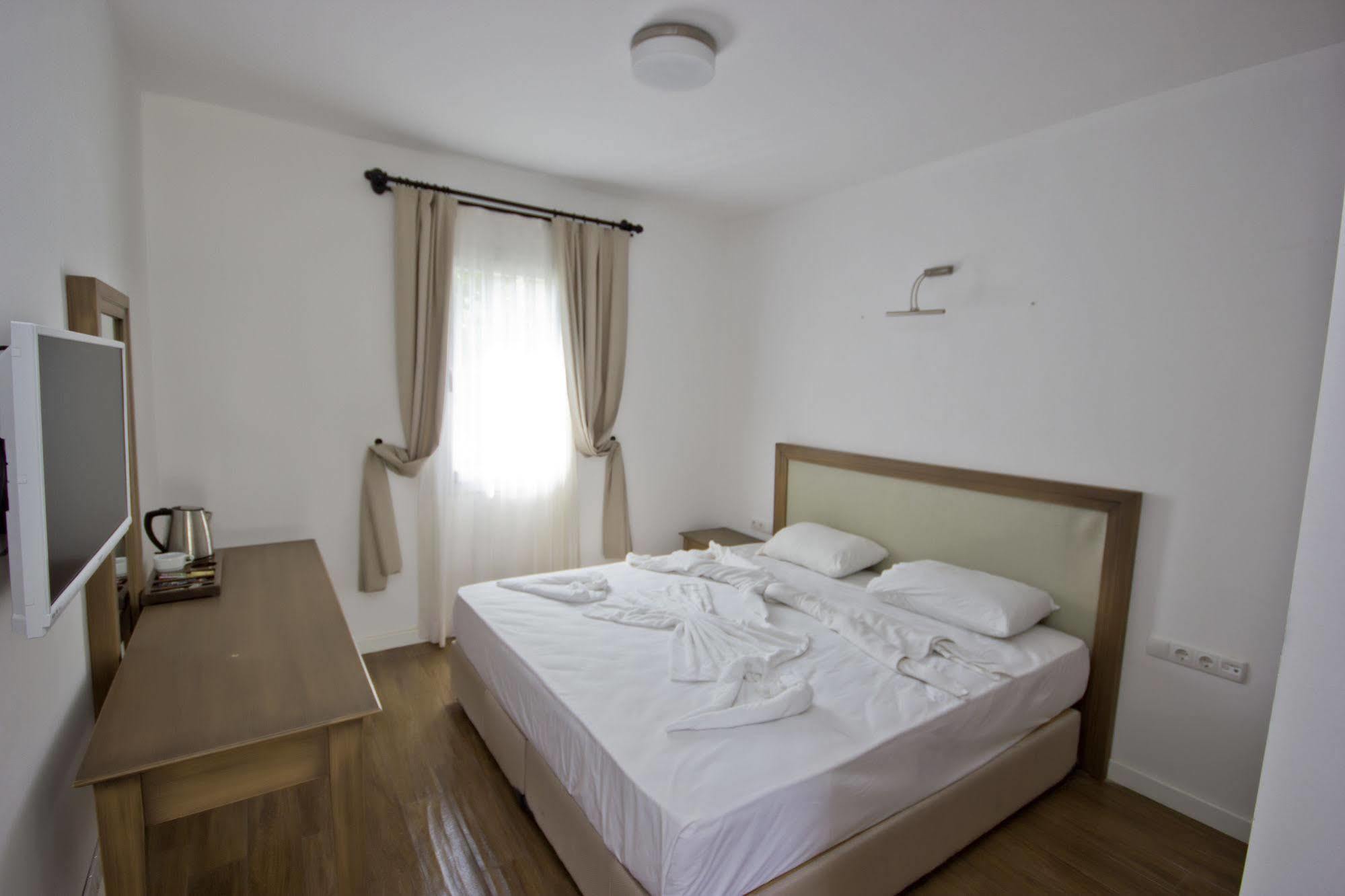 Kos Hotel Bodrum Екстериор снимка